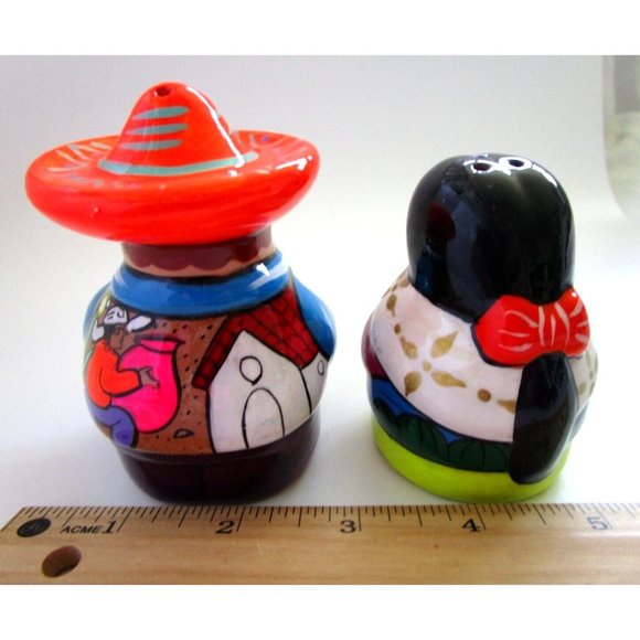Mexican Hand Painted Talavera Pottery - Salt and Pepper Shakers Folk Couple - Picture 12 of 12